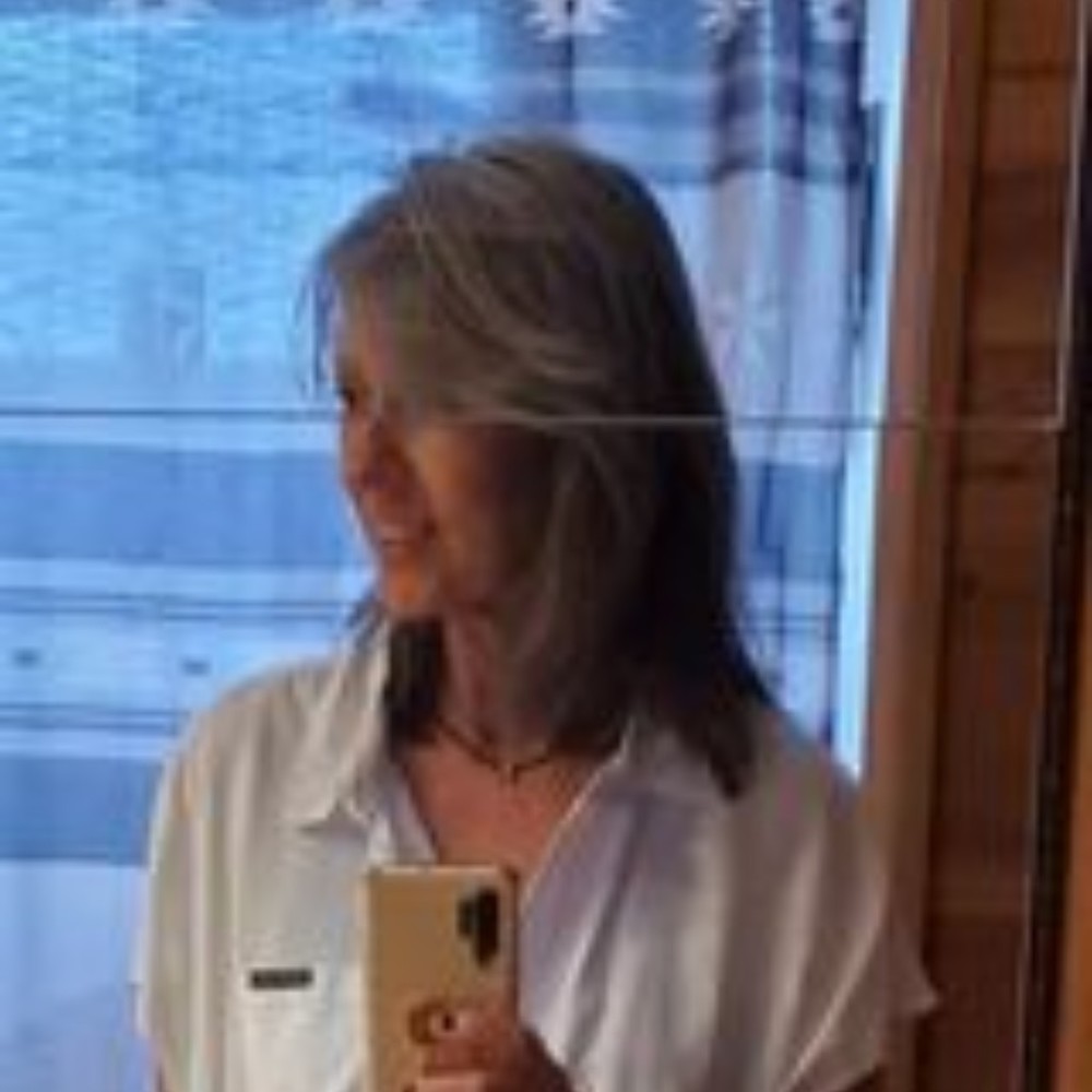 Meet your Posher, Andrea